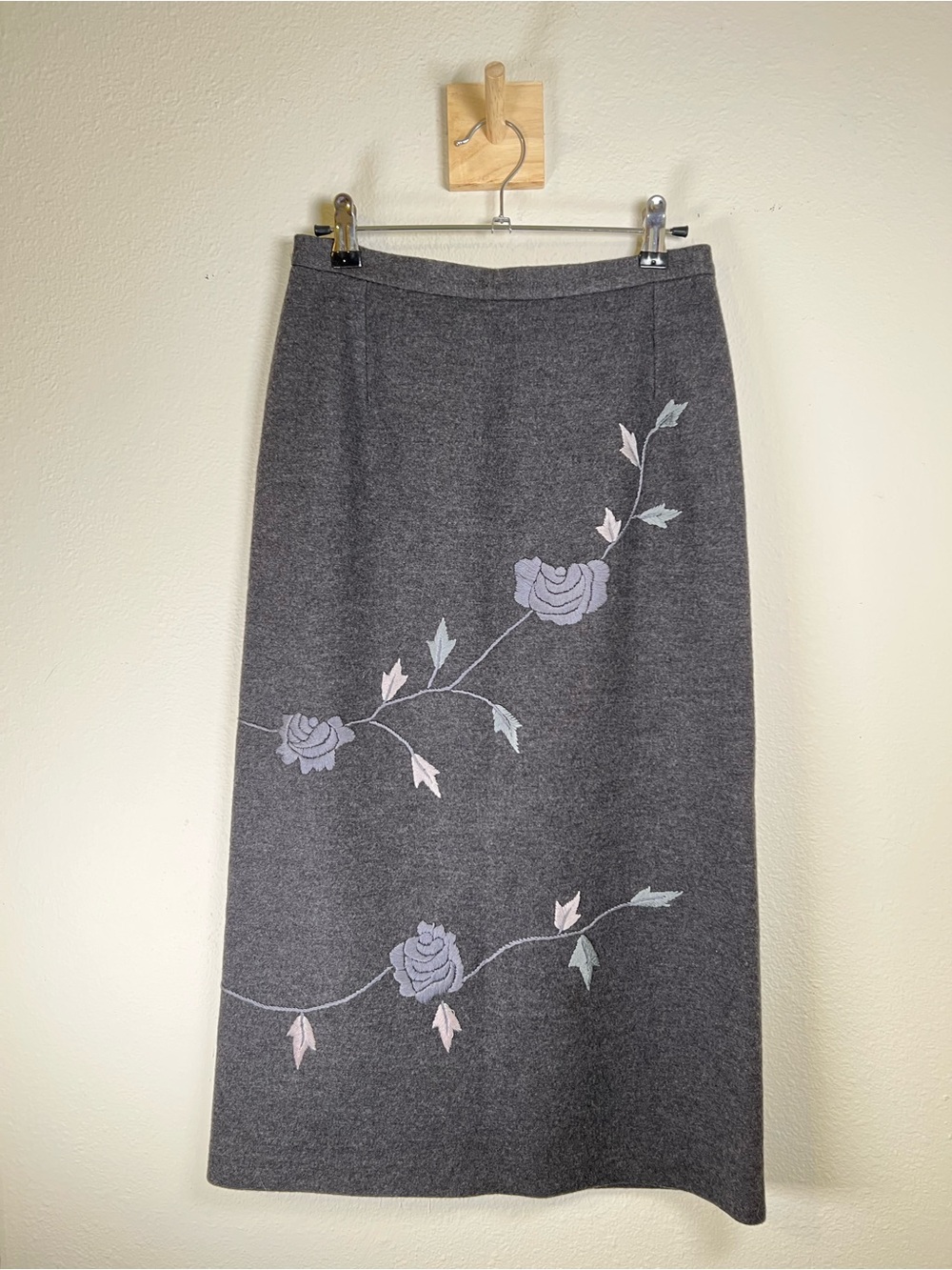 Vintage Dolce & Gabbana Charcoal Gray Midi Skirt with Floral Embroidery - Picture 1 of 7